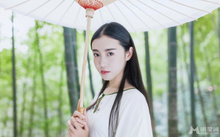 张辛苑唯美写真曝光白衣出镜宛若仙子_图-2