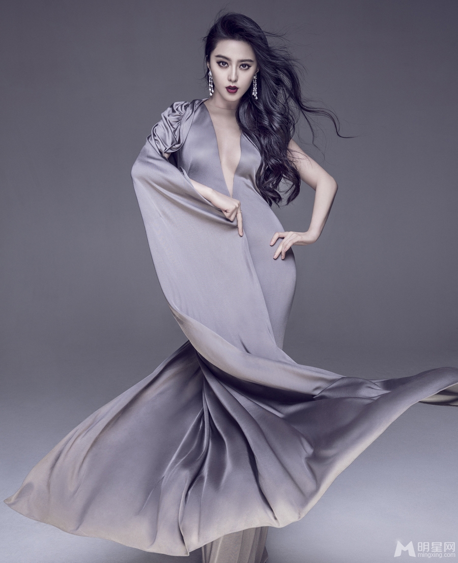 范冰冰深V秀豪乳性感身姿魅惑无限_图-3