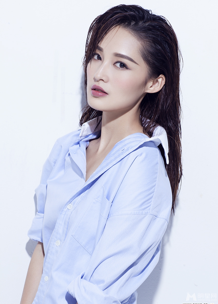 李沁湿身写真曝光皮肤滑嫩性感爆棚_图-5