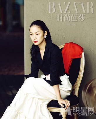 舒淇周韵携手登封面精致妆容获赞_图-3