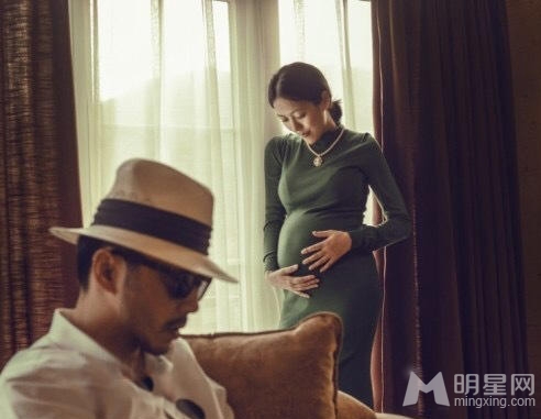 汪涵杨乐乐甜蜜写真曝光亲密出镜幸福爆棚_图-7