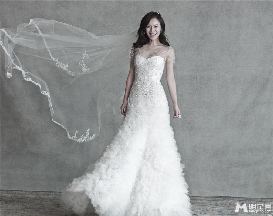 王婧婚纱写真尽显甜蜜女人范_图-6