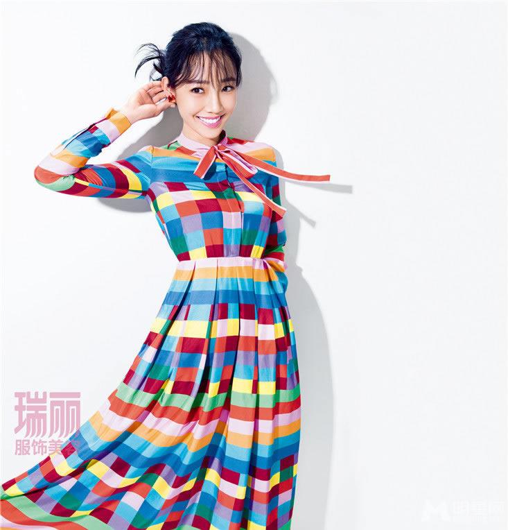 白百合瑞丽封面大片粉嫩出镜笑靥如花_图-3