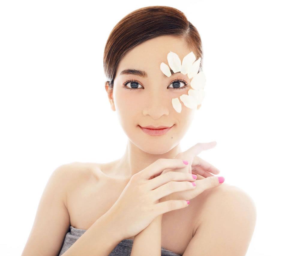 李晟美妆写真精致妆容优雅迷人_图-5