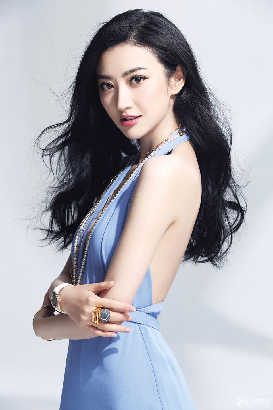 景甜瑞丽杂志大片演绎初春时尚穿搭_图-11