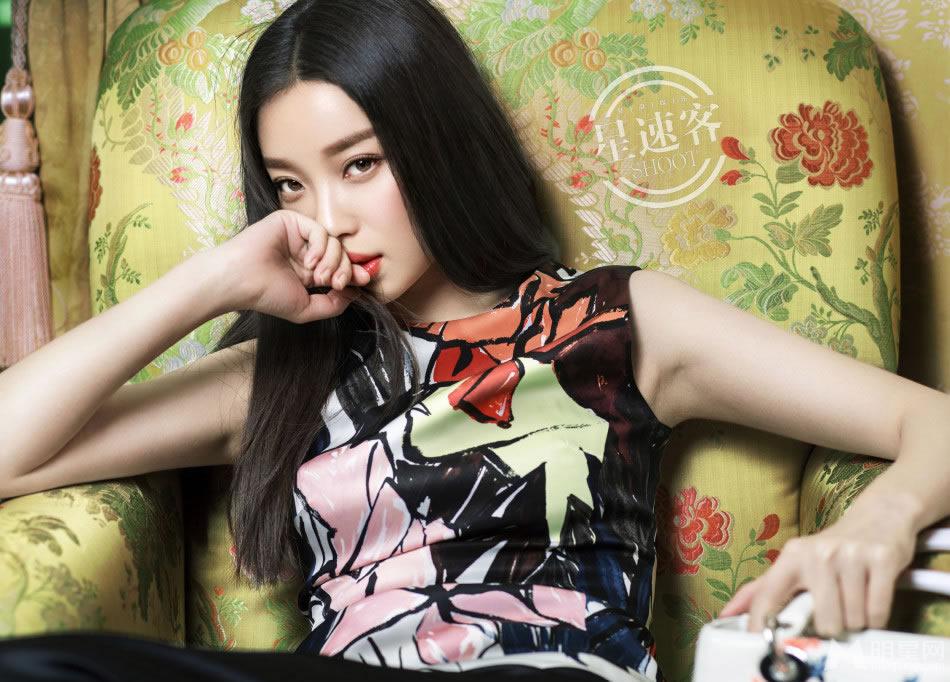倪妮最新时尚写真冷艳妆容艳惊四座_图-1