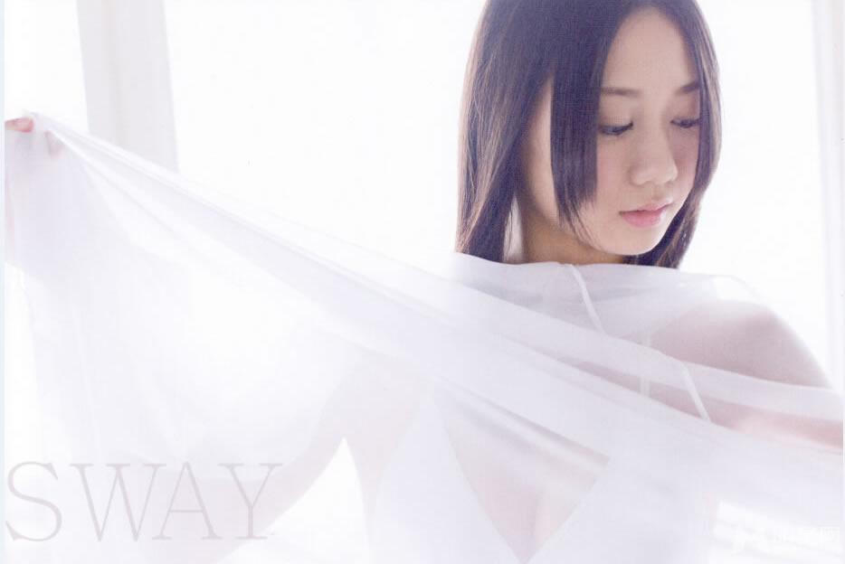 幼齿古畑奈和性感私房照白纱裹身诱惑至极_图-6