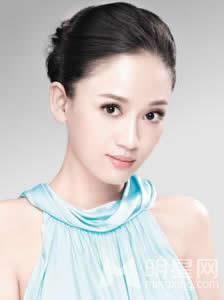 陈乔恩可爱包裹性感糖果色杂志大片_图-10