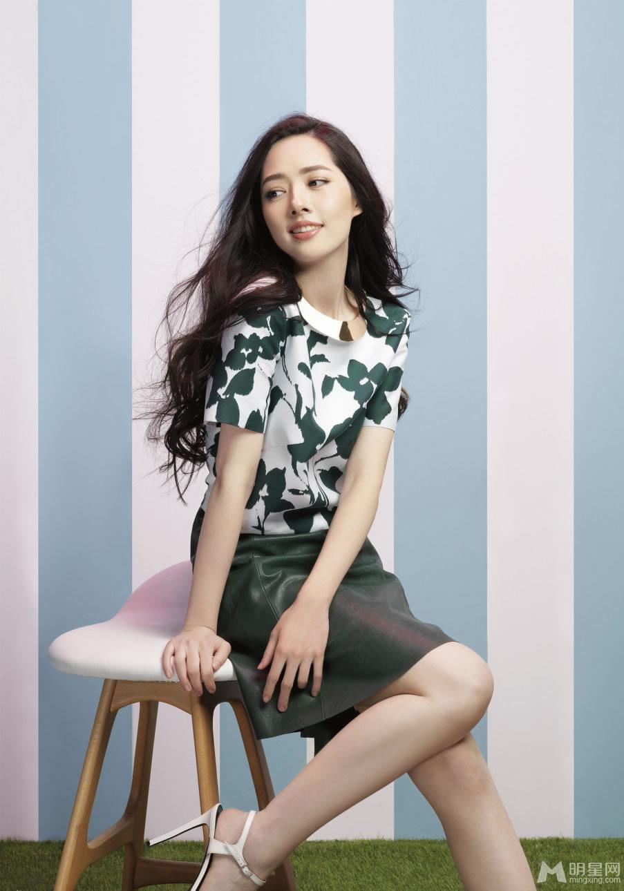 郭碧婷甜美诱人演绎春夏爱恋_图-3