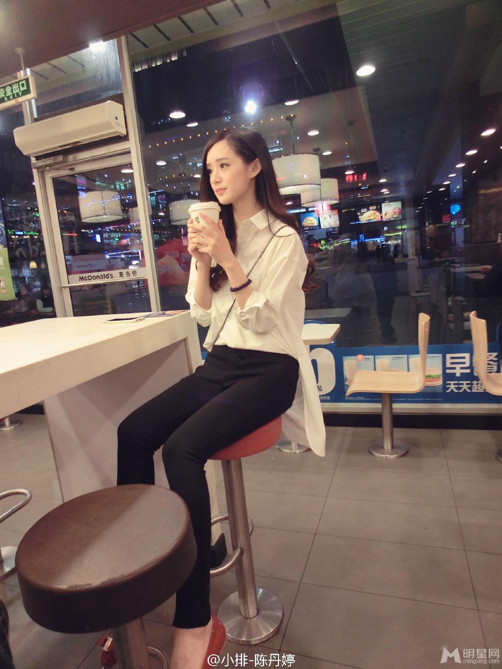 翻版杨幂陈丹婷最新写真白衣飘飘显气质_图-4