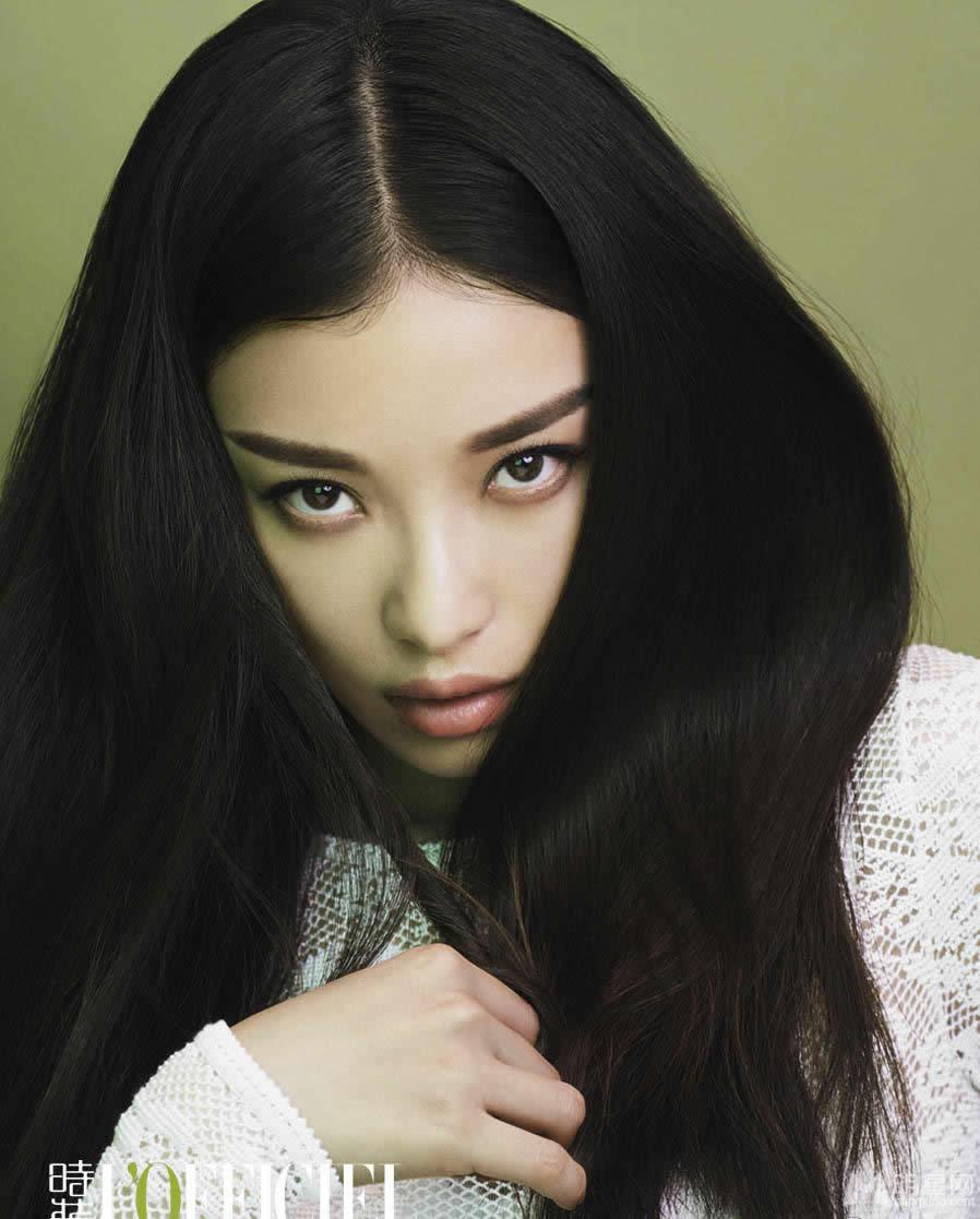 倪妮冷艳也性感惊艳撩人登封面_图-5