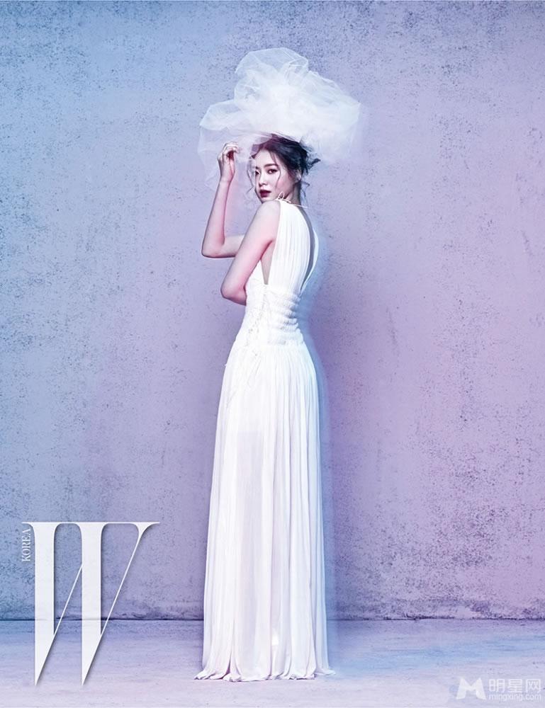 徐贤Krystal华丽写真大展性感美腿_图-5