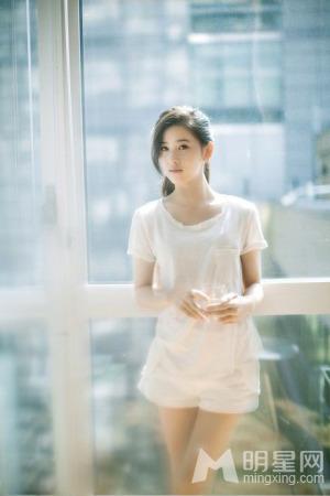 奶茶妹妹章泽天绝美气质写真清新干净_图-2