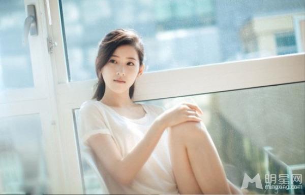 奶茶妹妹章泽天绝美气质写真清新干净_图-7