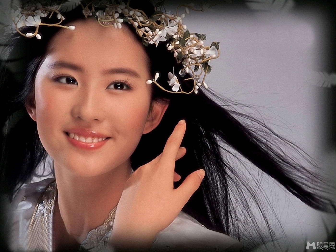 刘亦菲变身武侠少女魅力性感古装写真_图-4