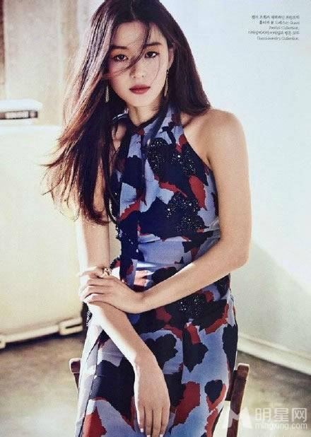 全智贤《ELLE》最新写真慵懒迷人女神气质_图-5
