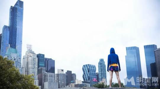 张雨绮纽约跑步写真曝光以运动撞击时尚_图-4