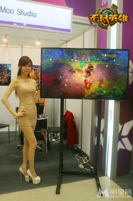 宅男女神叶梓萱性感写真极致迷人_图-2