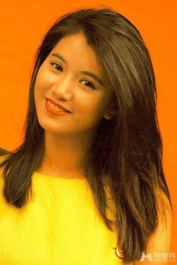 袁咏仪早期写真照演绎清纯妩媚迷人风采_图-13