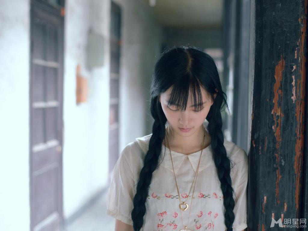 樱花女神黄灿灿安静唯美气质写真_图-15