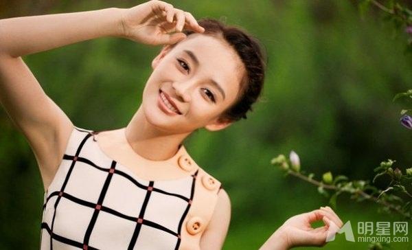 袁姗姗户外写真清晰淡雅唯美_图-2