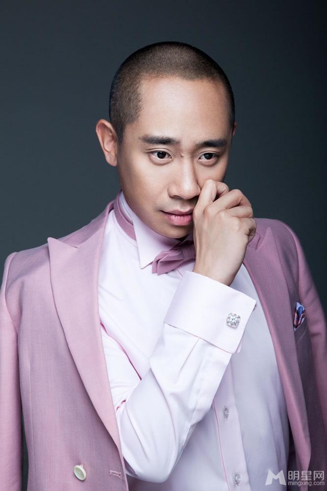 白凯南春日时装大片暖男绅士尽显魅力_图-1