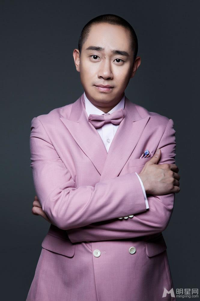 白凯南春日时装大片暖男绅士尽显魅力_图-6