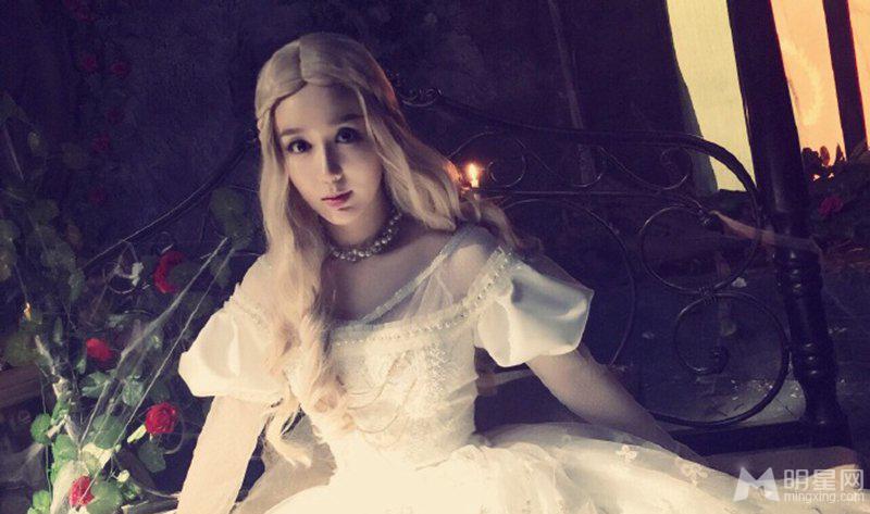 娄艺潇美艳公主照写真宛若童话中走出_图-12