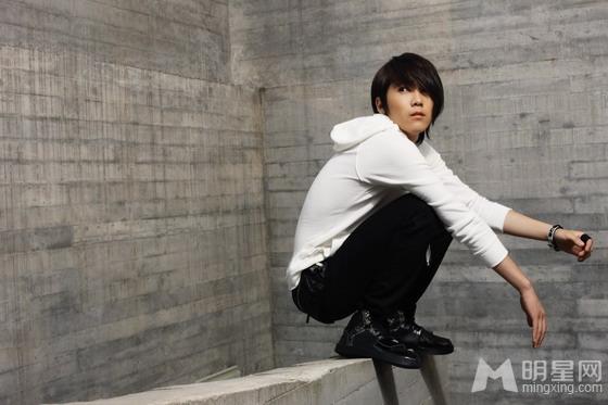 韩团FTisland08limtus休闲秋装酷炫写真_图-13