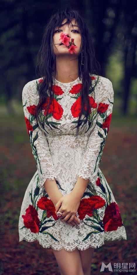 赵薇烟熏妆野性写真大眼性感如野猫_图-5