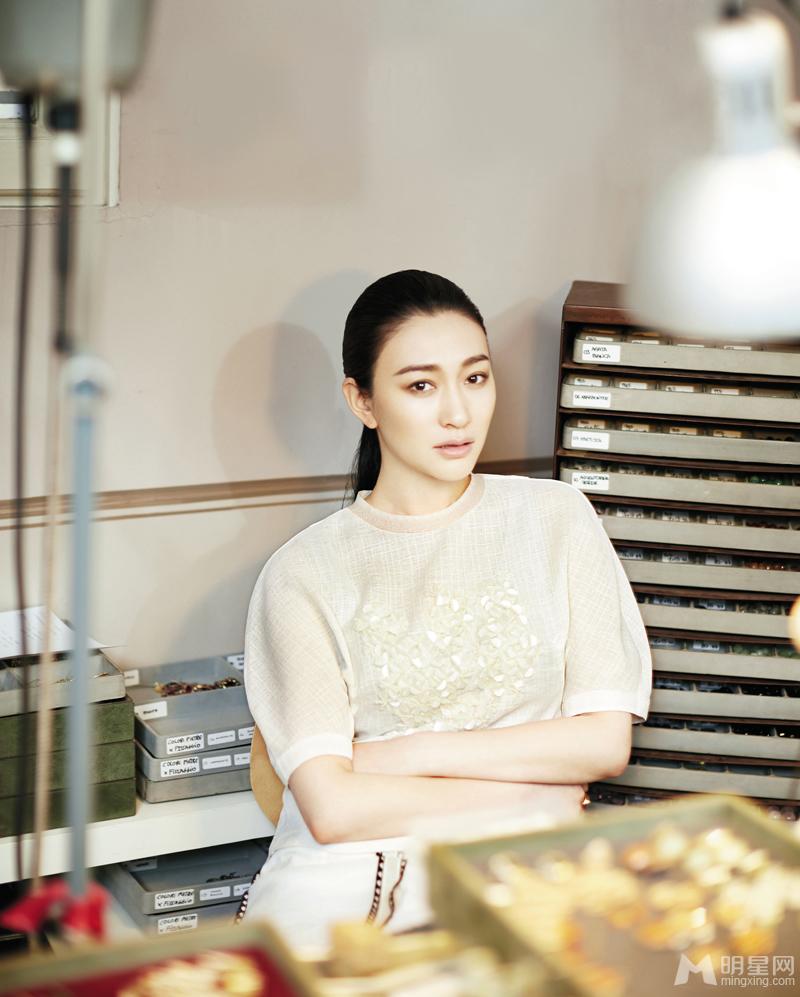 李小冉最新杂志大片多种风格演绎百变女神_图-4