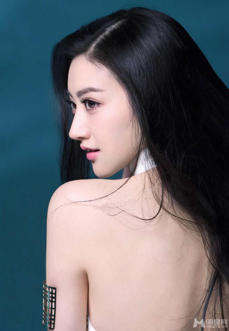 景甜跻身国际知名品牌代言担任《长城》女主角晋升“谋女郎”_图-6