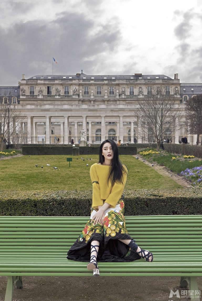 张馨予春日写真娇俏公主范风格引人侧目_图-2