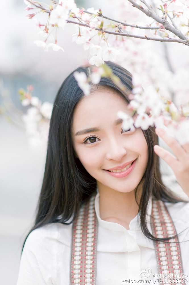 武大再现全能女神李莎旻子樱花写真完胜黄灿灿_图-14