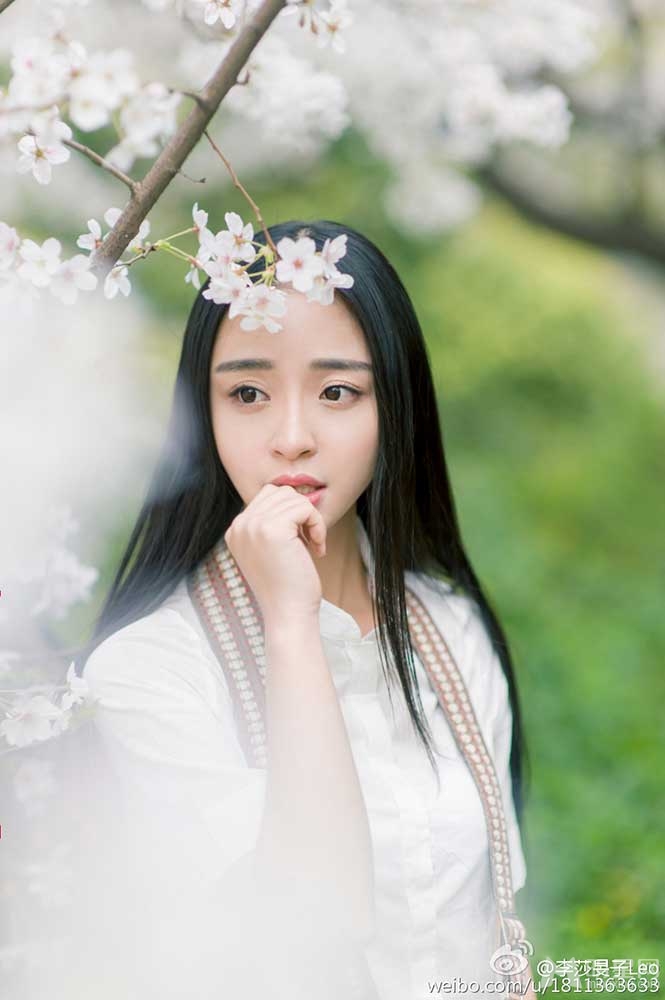 武大再现全能女神李莎旻子樱花写真完胜黄灿灿_图-9