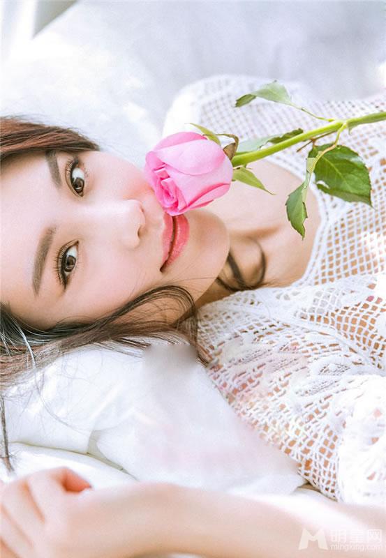 女星韩丹彤唯美写真酥胸若隐若现_图-8