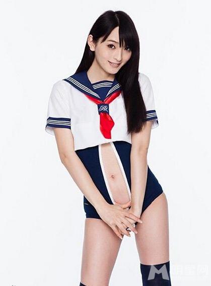 日本嫩模原是男儿身性感撩人写真叫人按耐不住_图-23