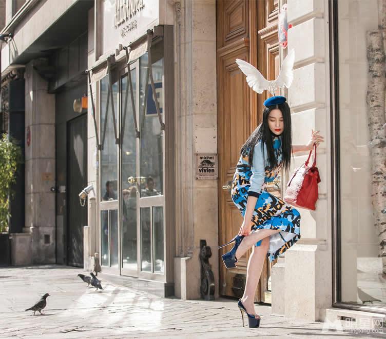 张馨予红唇烈焰异国写真另类风格帽子抢眼_图-7