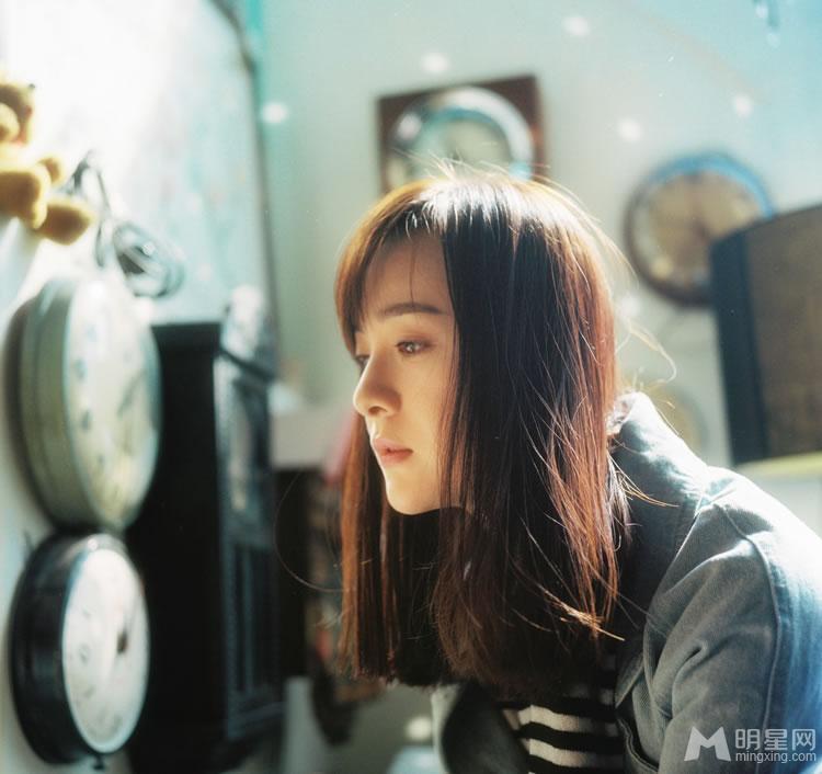 李依纯清纯素颜写真获封最美校花_图-26