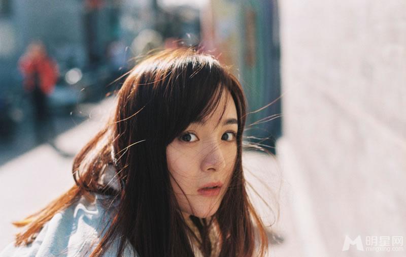 李依纯清纯素颜写真获封最美校花_图-15
