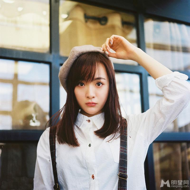 李依纯清纯素颜写真获封最美校花_图-21
