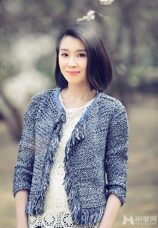 陈丽娜曝光一组生活写真尽显恬淡优雅_图-1
