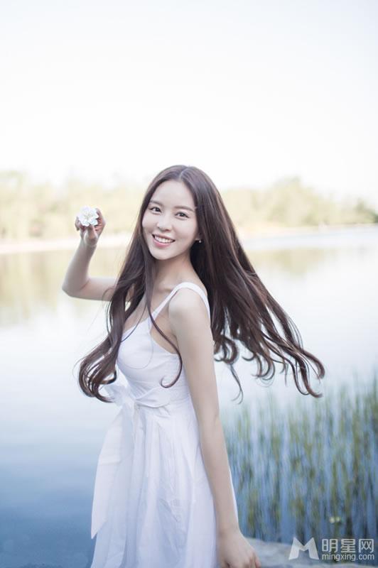 温心暖阳唯美写真清纯气质优雅迷人_图-8