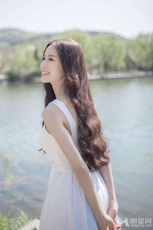 温心暖阳唯美写真清纯气质优雅迷人_图-6