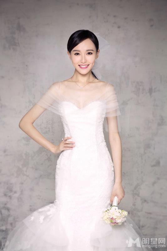 唐嫣再登《时尚新娘》纯白婚纱美艳性感_图-7