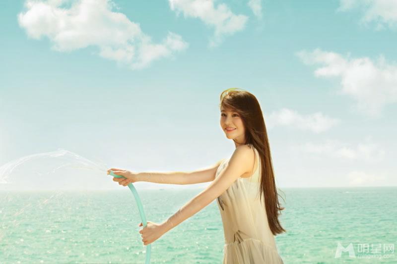 邱璐璠海边写真曝光一袭白裙优雅清新_图-3