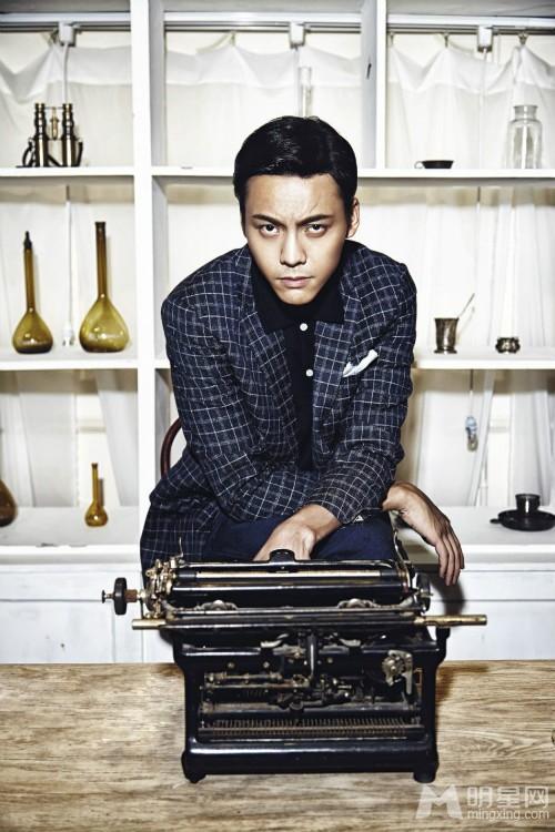 《街拍时刻》“大师兄”陈伟霆不穿古装也很迷人_图-4