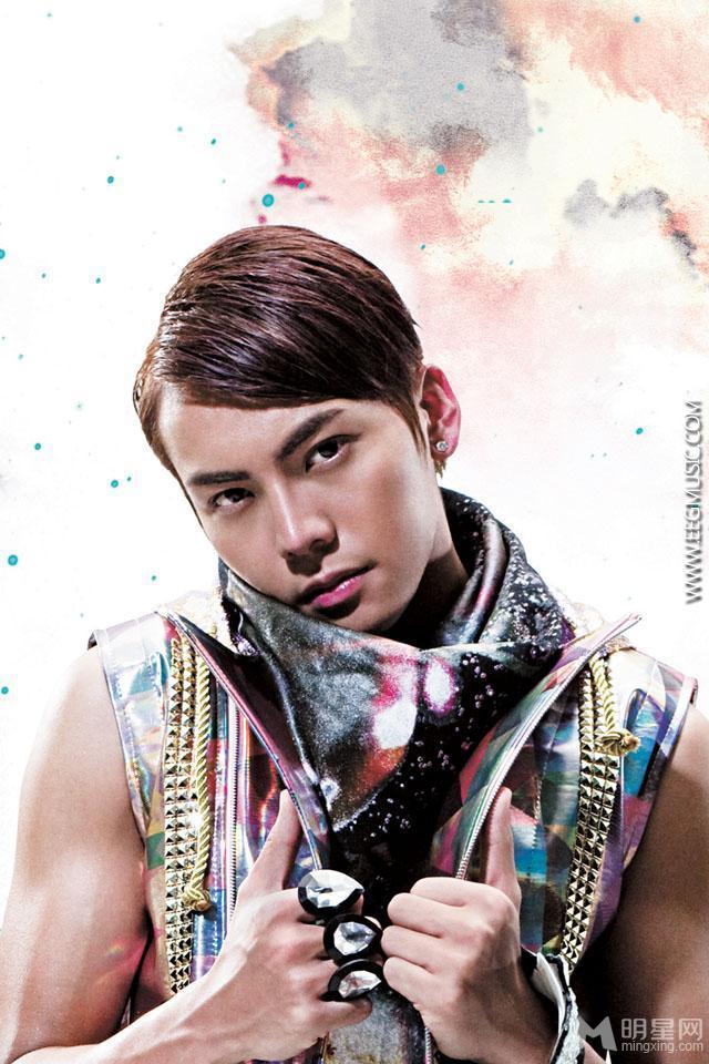 陈伟霆第三张个人专辑《DoYouWannaDance》官方写真照_图-2