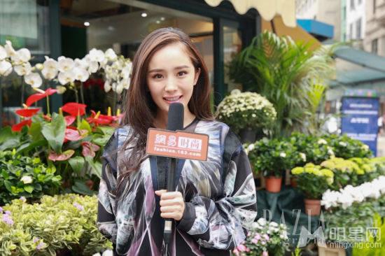 杨幂2013米兰时装周街拍图集辣妈风采依旧_图-1