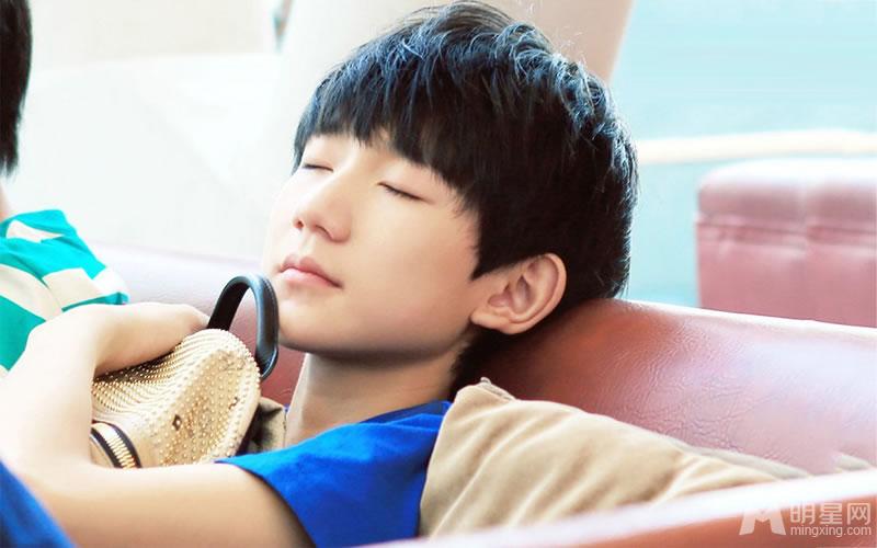 TFBOYS王源帅气写真呆萌可爱粉丝大赞_图-6